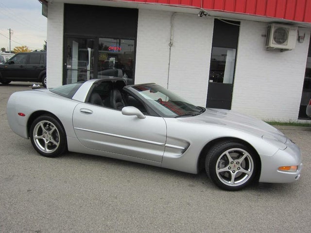 2002 Chevrolet Corvette Coupe RWD