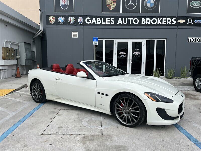 2022 maserati granturismo sport interior