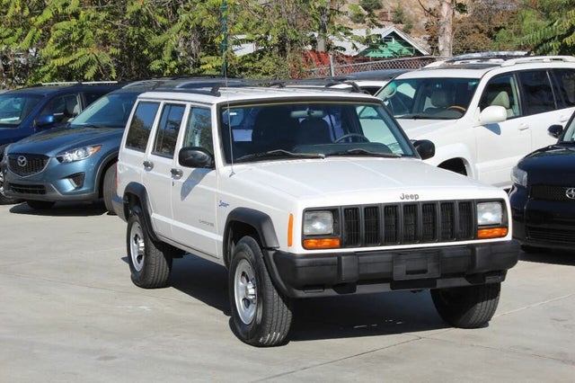 1997 Jeep Cherokee Sport 4-Door RWD