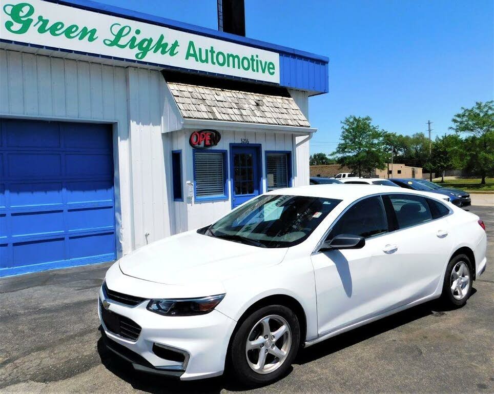 2017 Chevrolet Malibu LS FWD