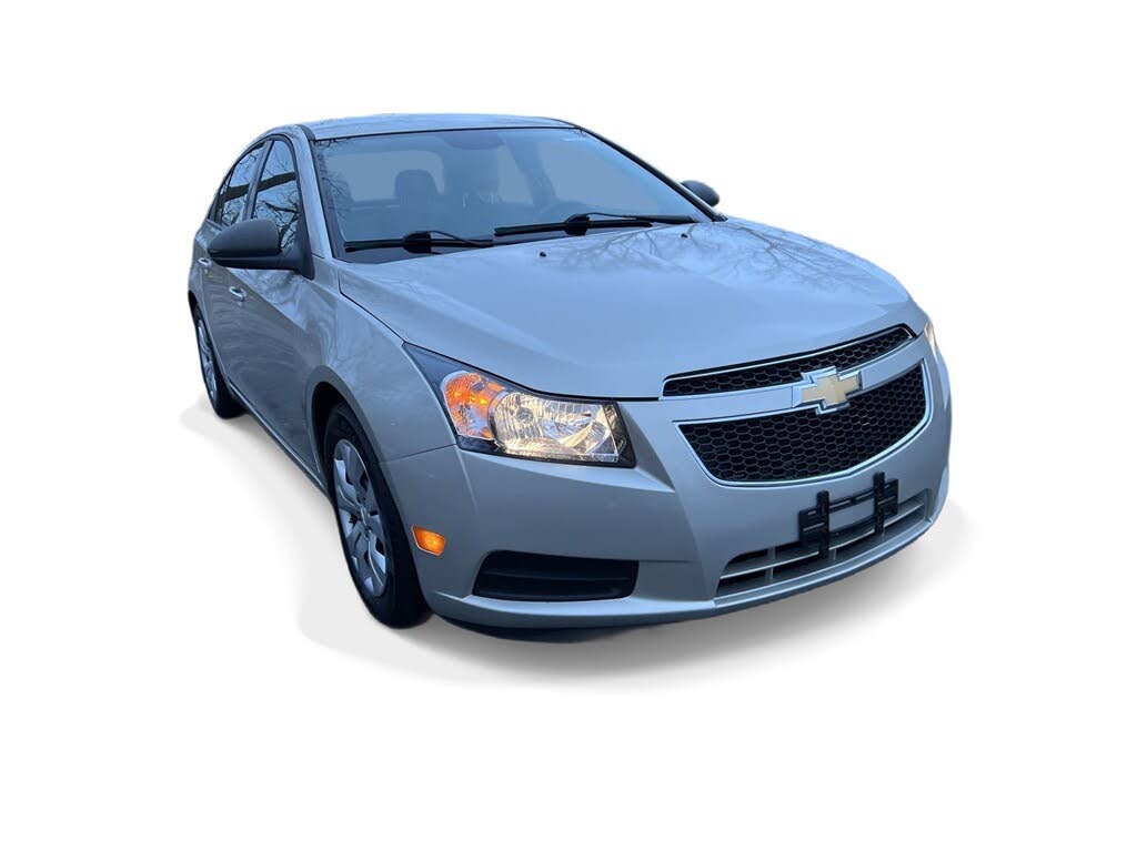 2013 Chevrolet Cruze Specs Price MPG  Reviews  Carscom