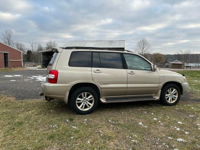 Used 2006 Toyota Highlander Hybrid for Sale in New Hartford NY with 