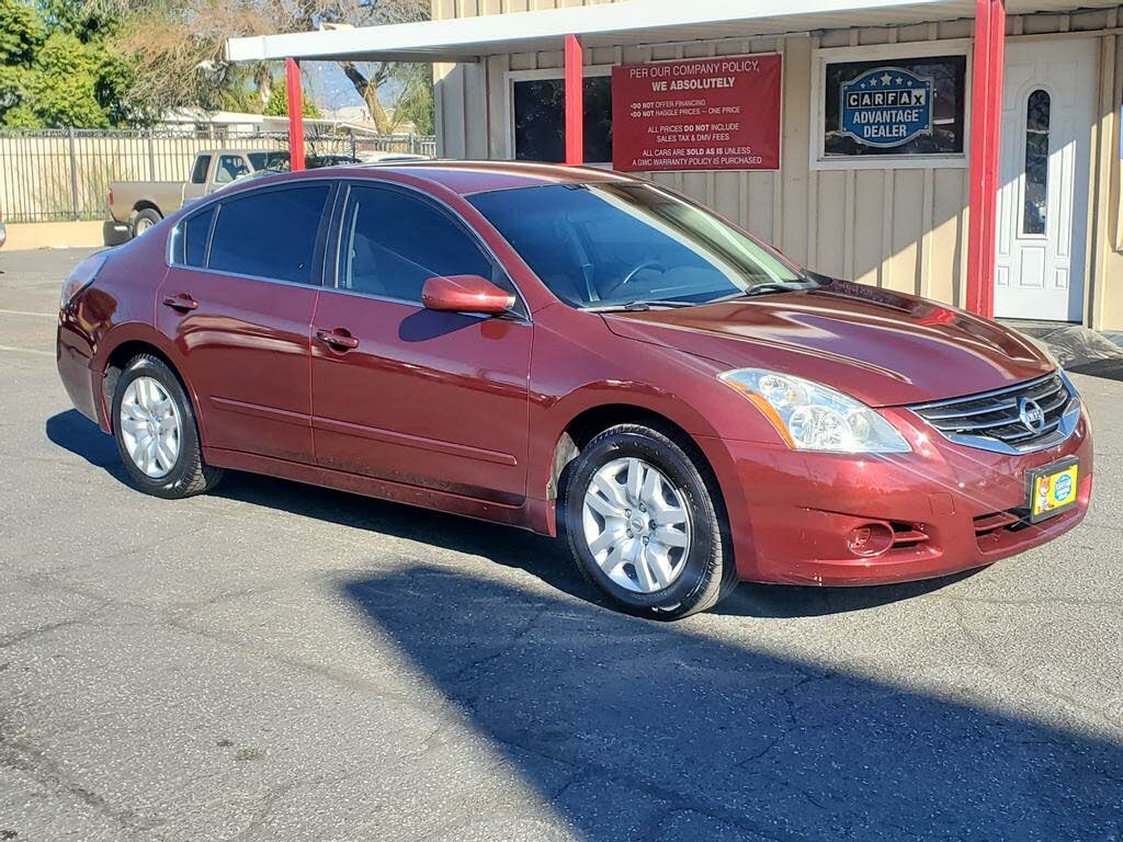 red nissan altima 2011