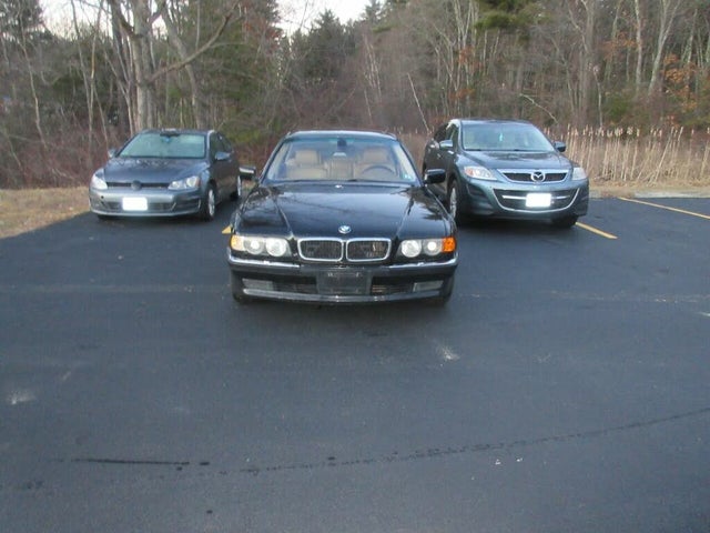 2001 BMW 7 Series 740i RWD