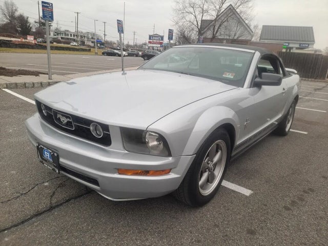 2006 Ford Mustang V6 Deluxe Convertible RWD