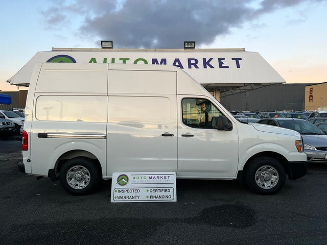 Nissan NV Cargo 2500 HD S with High Roof 2017