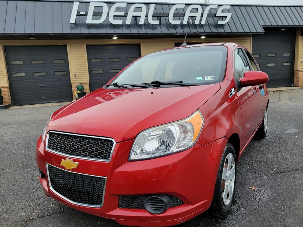 2009 Chevrolet Aveo: Small, Cheerful, Green