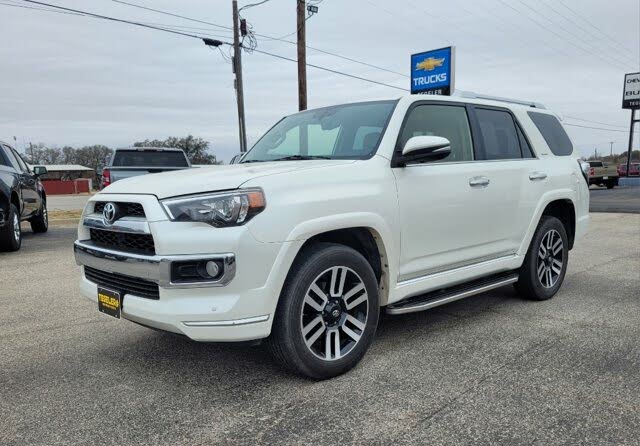 PenskeCars.com offers new Toyota 4Runners for sale, serving Bloomfield Hills, MI.