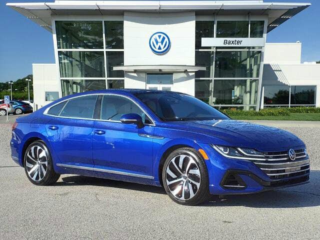 https://static.cargurus.com/images/forsale/2023/03/04/16/41/2022_volkswagen_arteon-pic-6425712624184713851-1024x768.jpeg