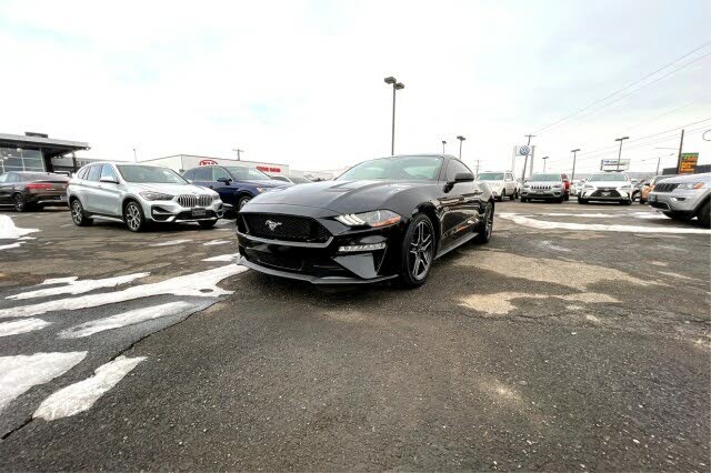 2018 Ford Mustang GT Premium Coupe RWD