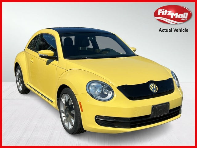 2013 Volkswagen Beetle 2.5L with Sunroof, Sound, and Navigation