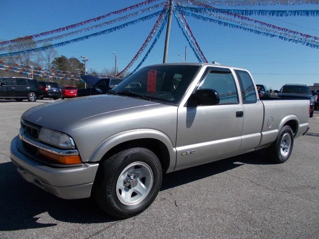 2002 Chevrolet S-10 LS Extended Cab RWD