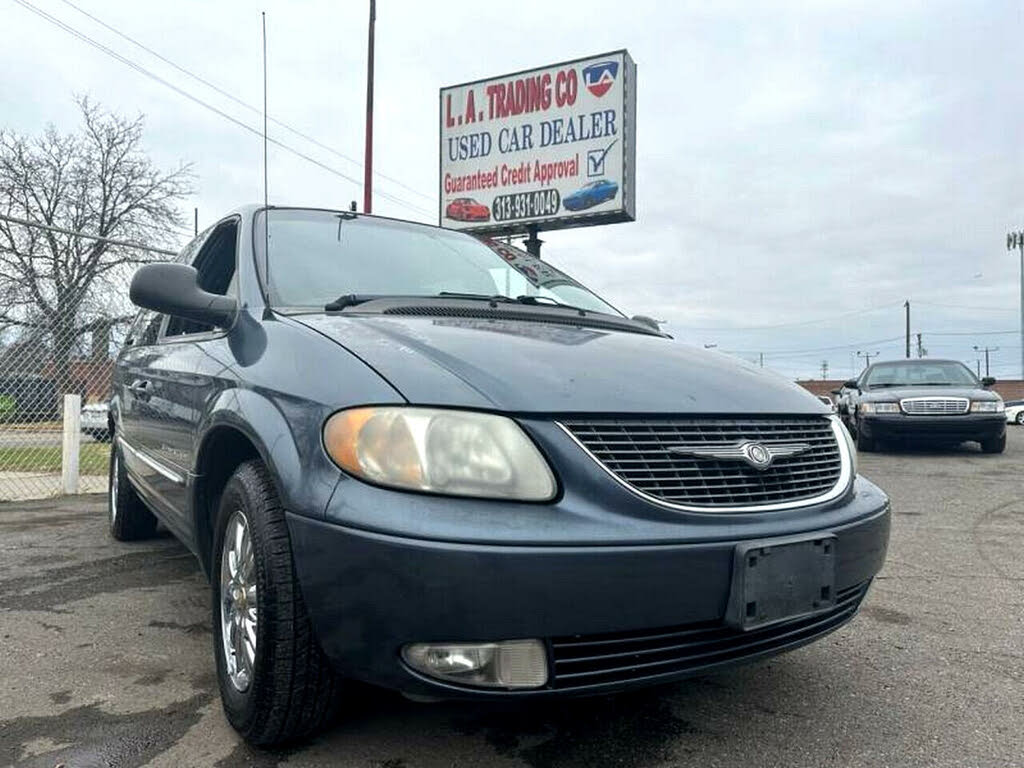 Los 50 mejores 2001 Chrysler Town and Country en venta, ahorros desde $