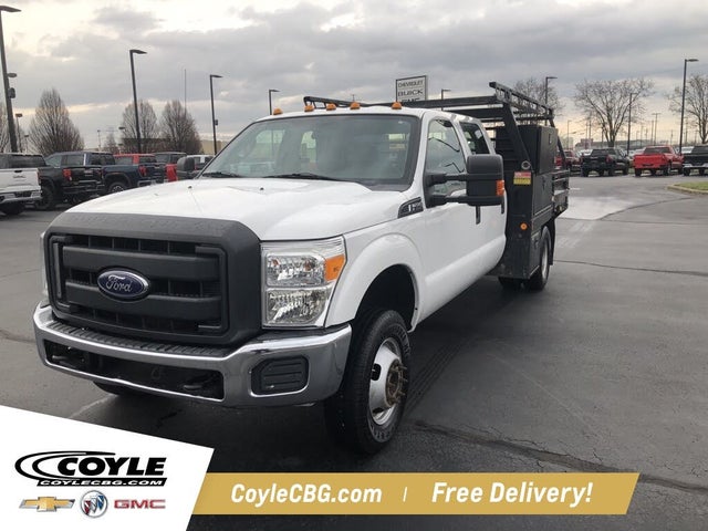 2016 Ford F-350 Super Duty Chassis XLT Crew Cab DRW 4WD