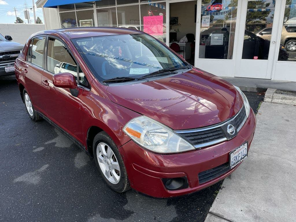 2008 nissan versa cost