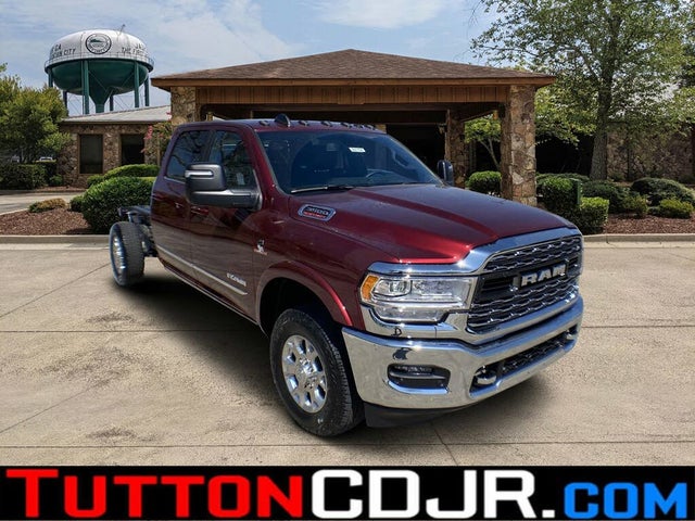 2023 RAM 3500 Chassis Limited Crew Cab LB 4WD