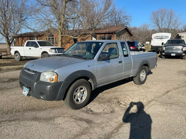 2004 Nissan Frontier 2 Dr XE Extended Cab SB