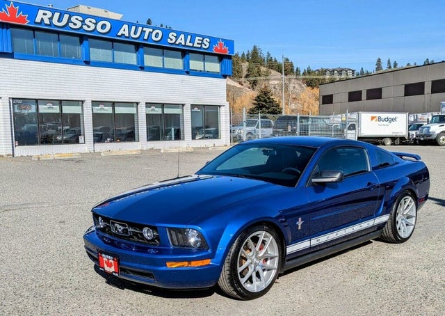 Ford Mustang V6 Coupe RWD 2006