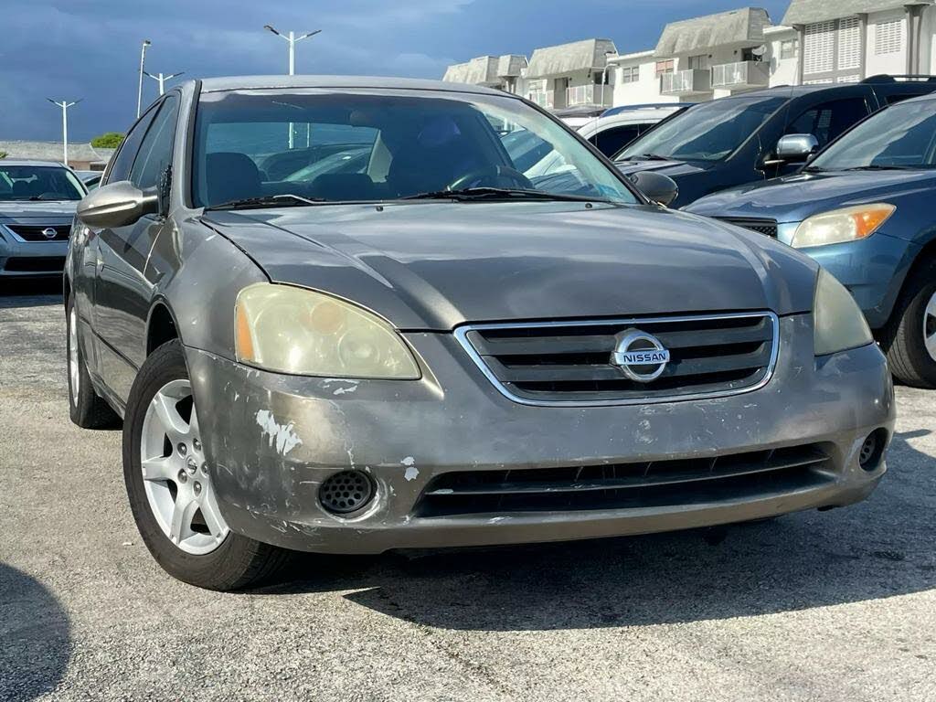 Los 50 mejores 2002 Nissan Altima en venta, ahorros desde $2,789