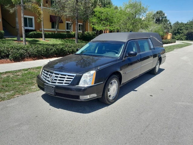 2010 Cadillac DTS Pro Funeral Coach FWD