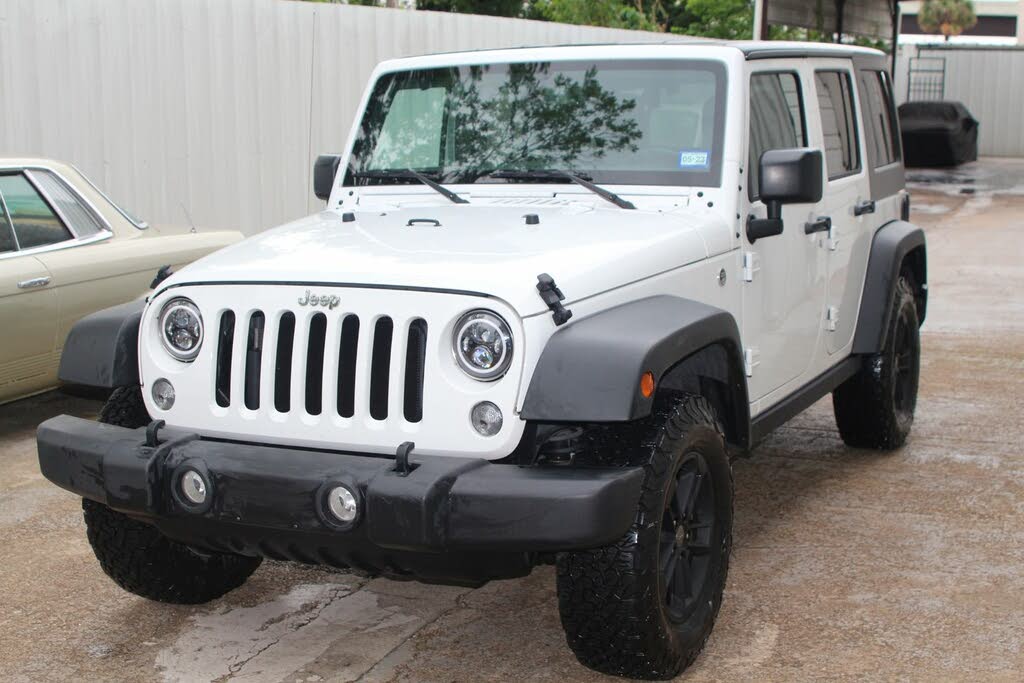 White 2017 Jeep Wrangler Unlimited Sport S 4WD, Image 0