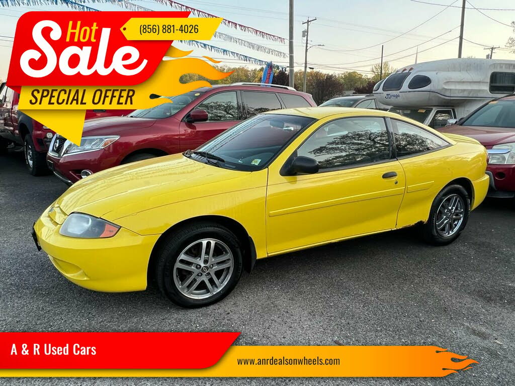 Yellow 2004 Chevrolet Cavalier Coupe FWD