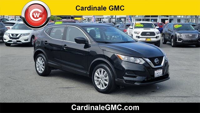 cardinale nissan rogue sport near me