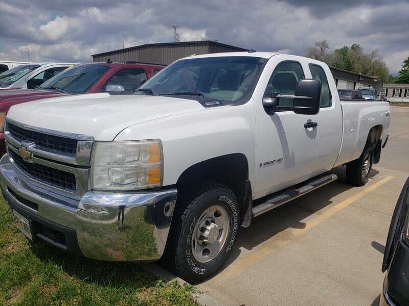 White 2008 Chevrolet Silverado 2500HD Work Truck Extended Cab 4WD, Image 0