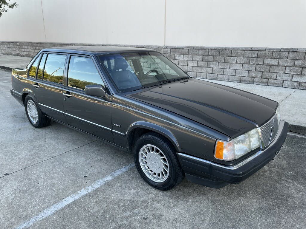 Gray 1993 Volvo 960 Sedan