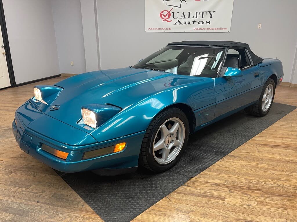 THE 1983 CORVETTE Hobby Car Corvettes, 55 OFF