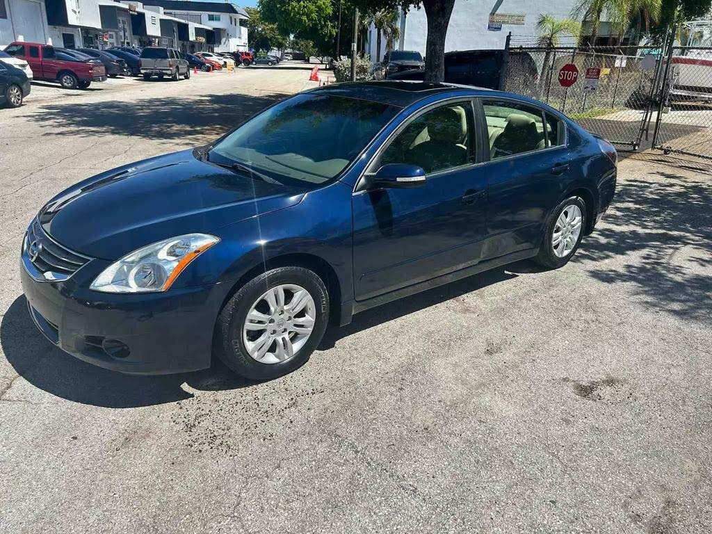 blue nissan altima 2012