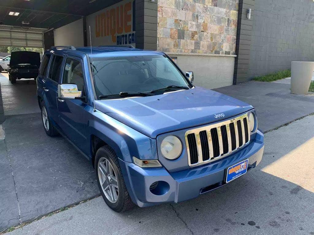 interior del jeep patriot 2023