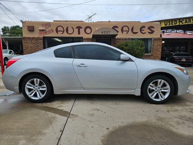 2011 nissan altima coupe price