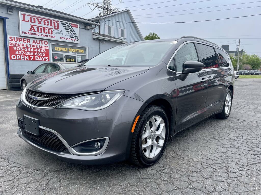 512 Used Chrysler Pacifica for Sale CarGurus.ca
