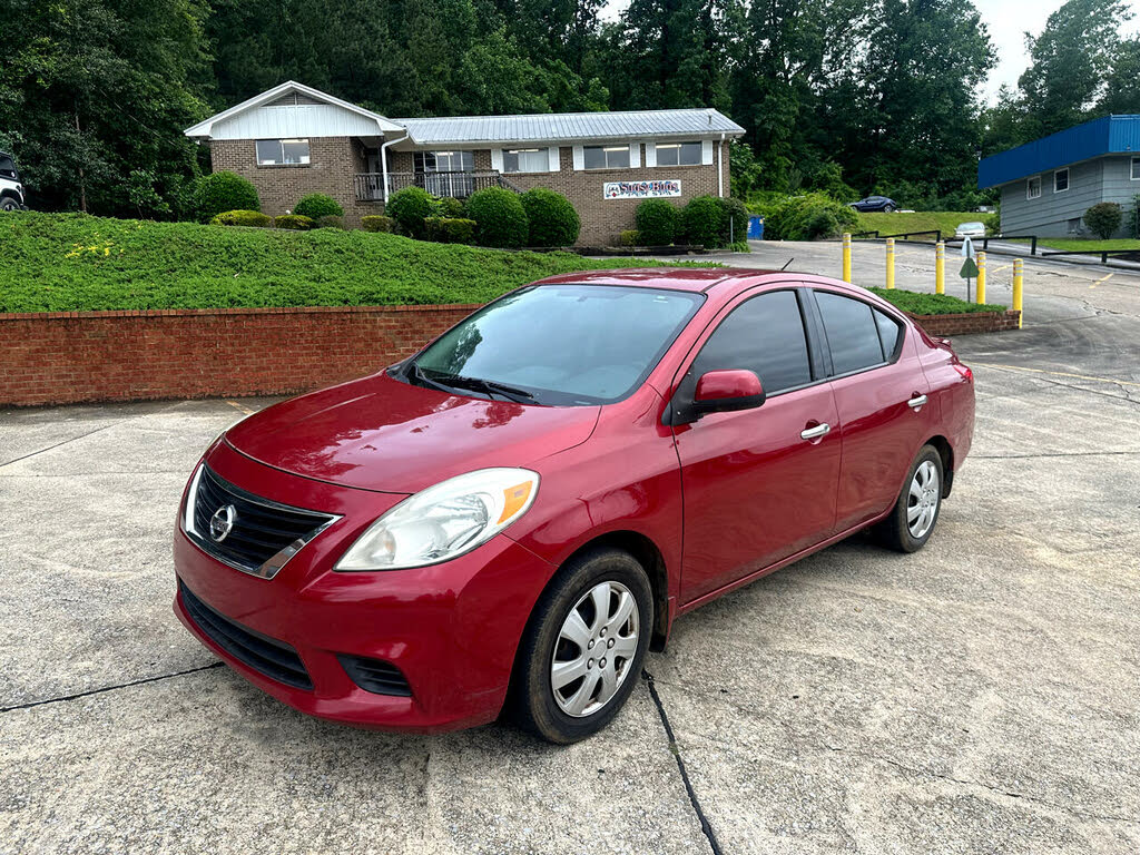 nissan versa 2013 red