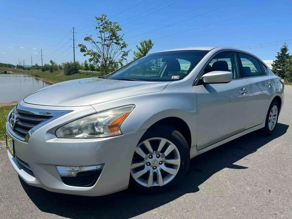 2014 nissan altima silver