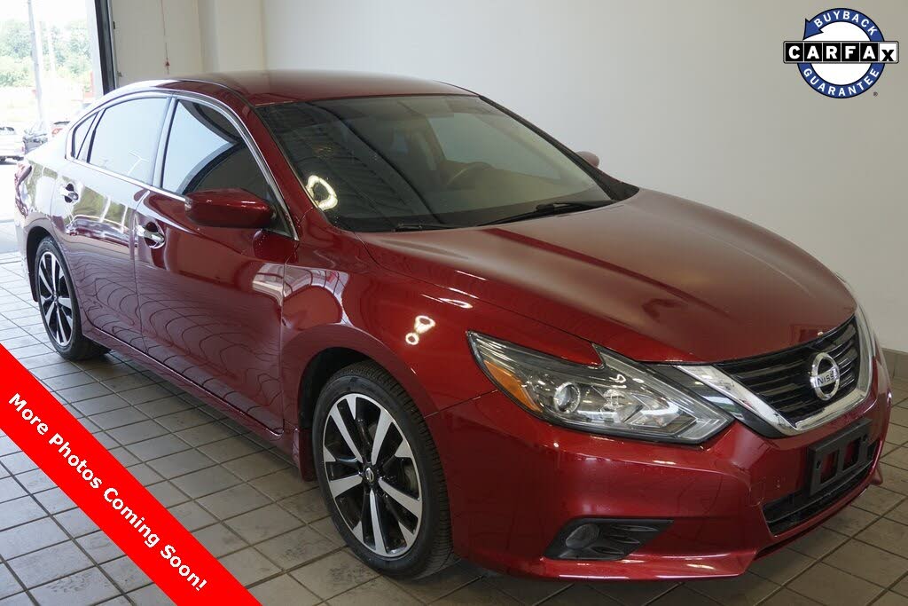 2018 nissan altima sr red