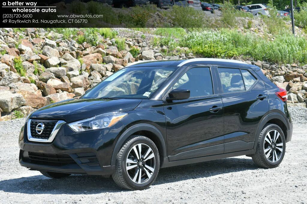 nissan kicks old model