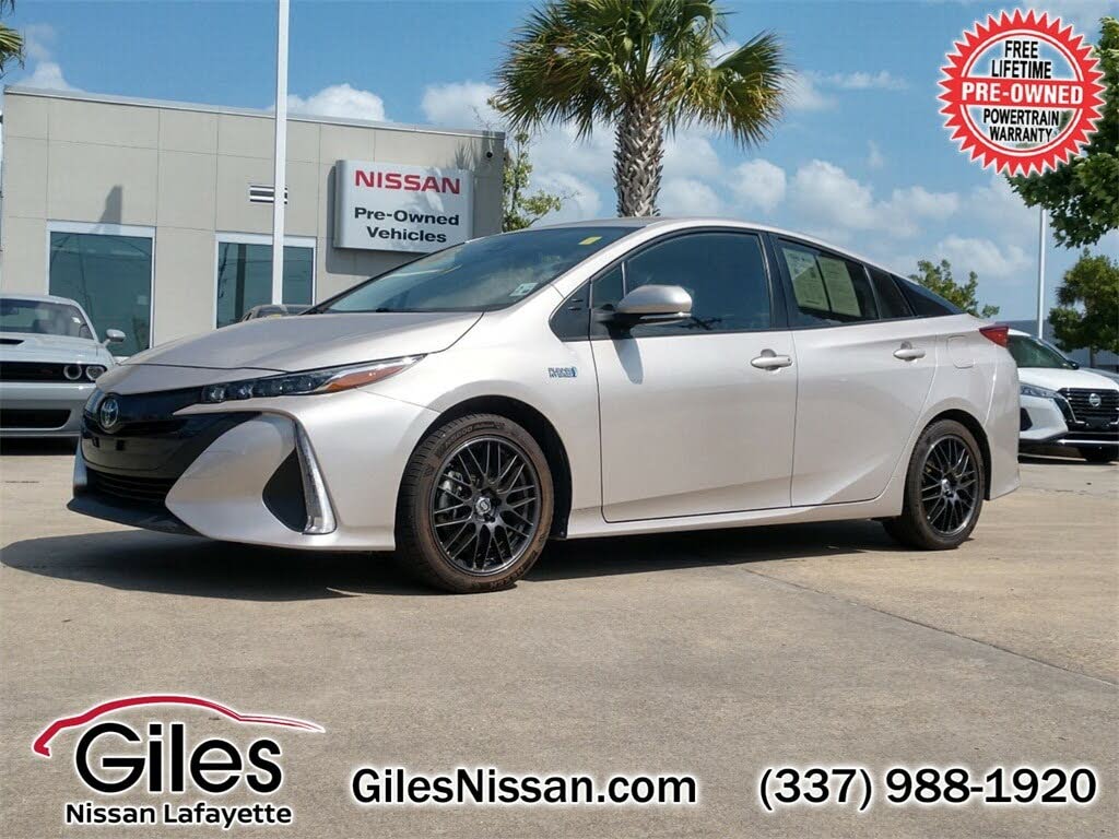 giles nissan pre owned