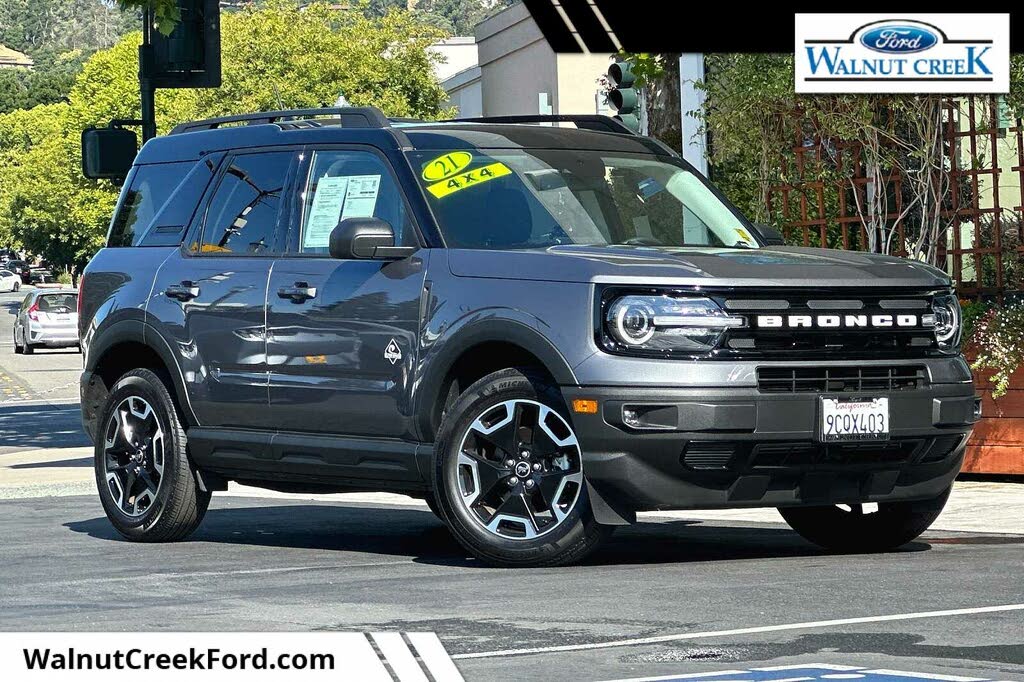 2021 Ford Bronco Specs, Price, MPG & Reviews