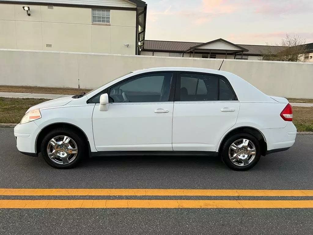 used nissan versa under 5000