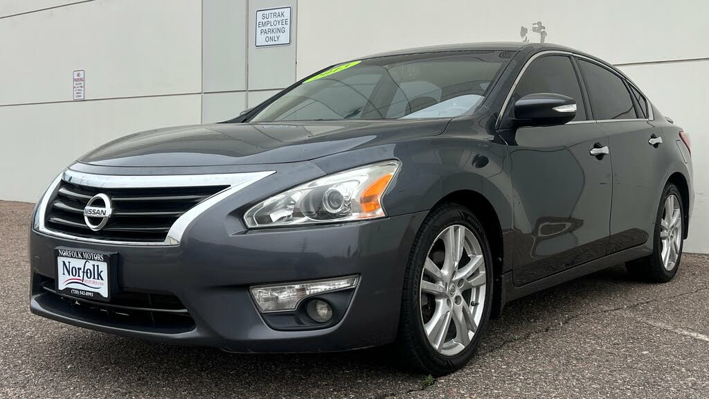 used nissan altima 3.5 sv