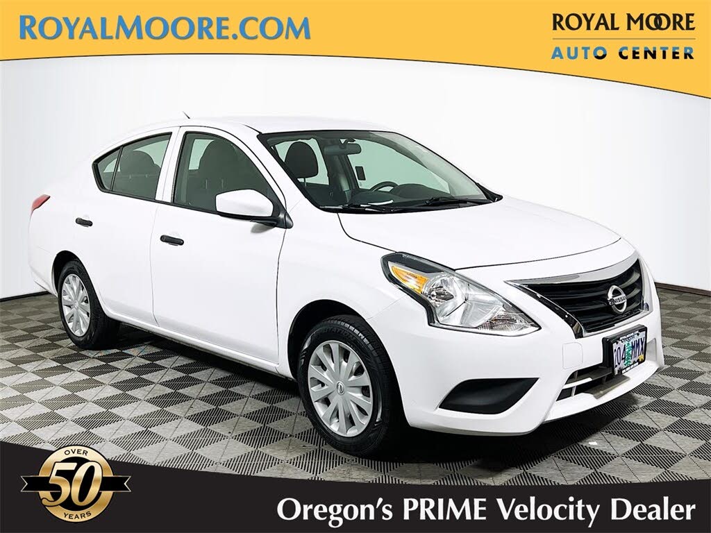 used nissan versa dealers