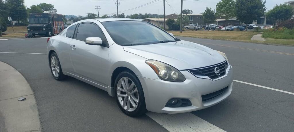 toyota sentra 2011