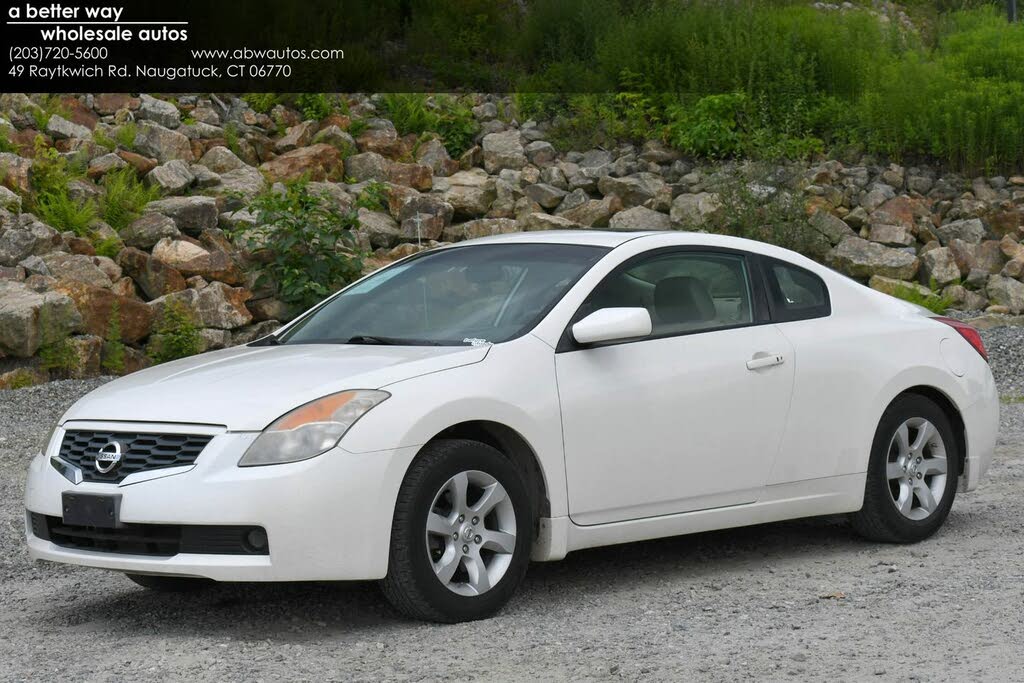 nissan altima dos puertas 2008