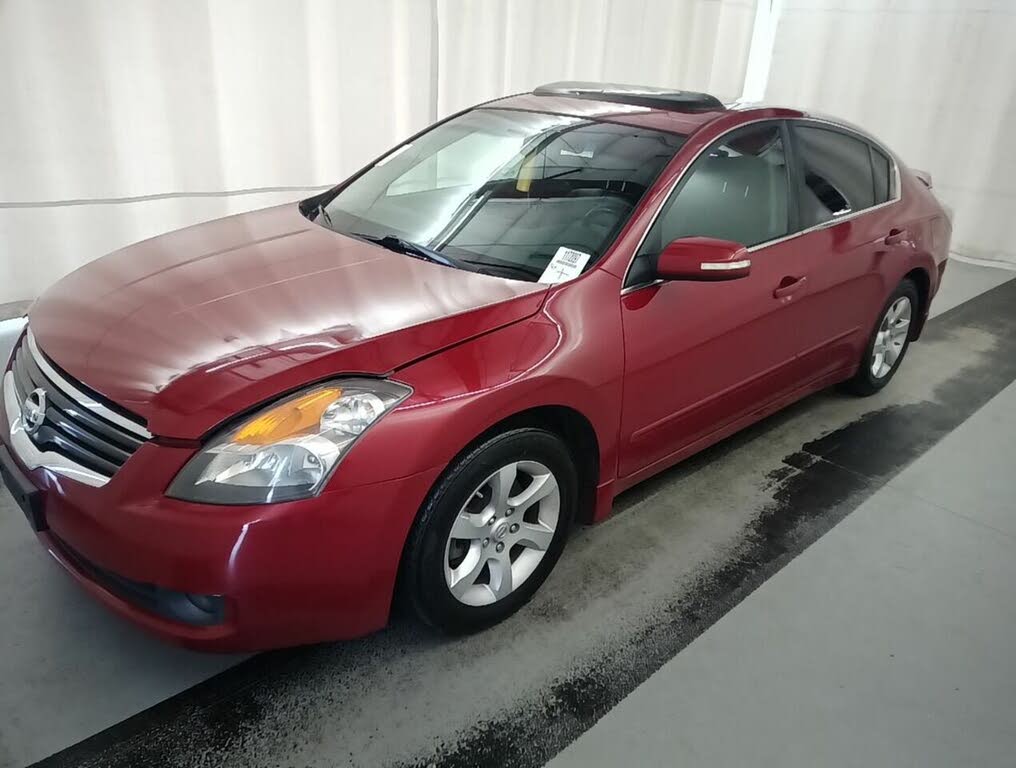 2007 nissan altima red