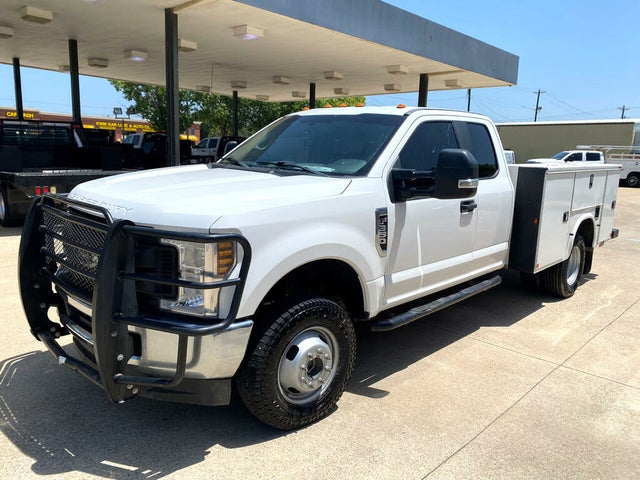 2019 Ford F-350 Super Duty Chassis XL SuperCab DRW 4WD