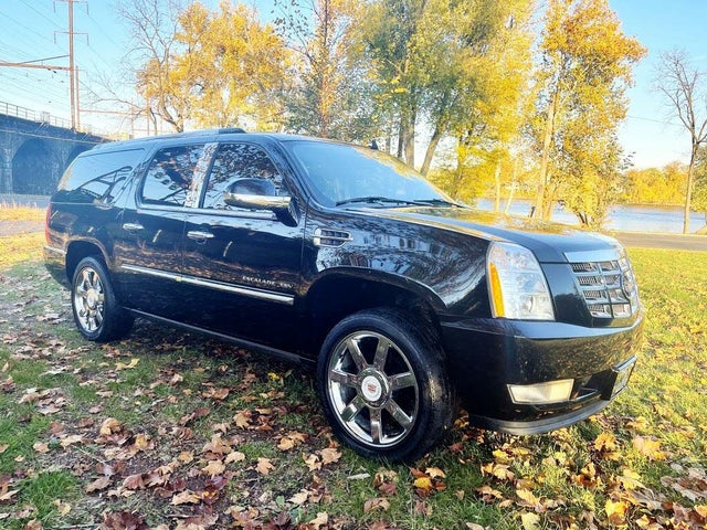 2011 Cadillac Escalade ESV Premium RWD