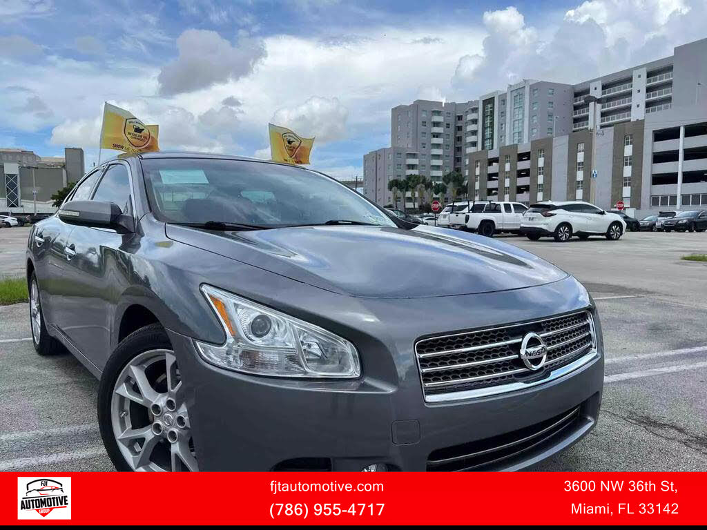 grey nissan maxima 2014