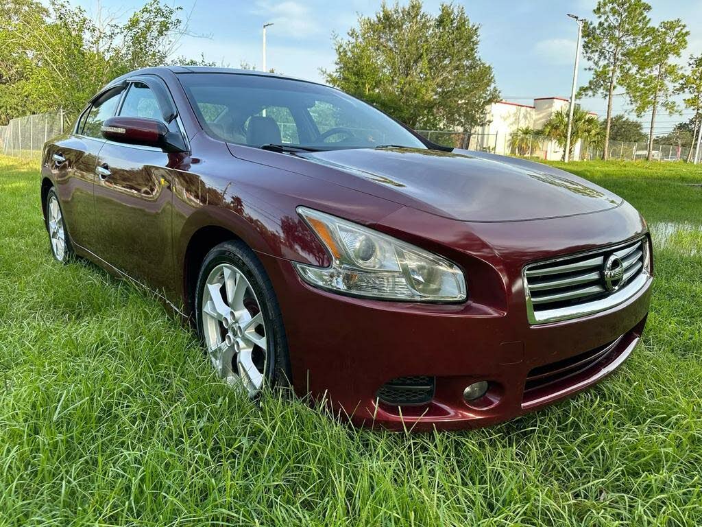 2012 nissan maxima burgundy